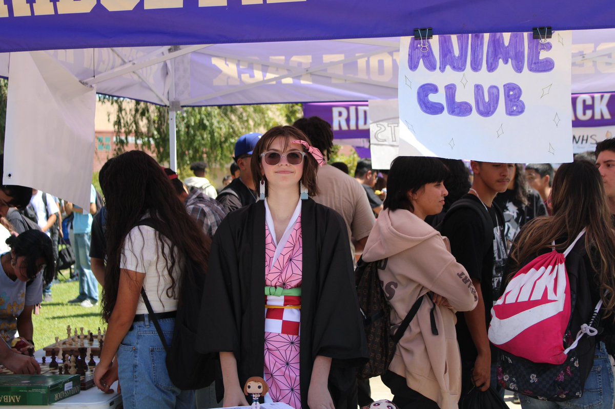 rhsnewspapers's tweet photo. 2022 Ridgeview Club Rush https://t.co/hMG6v0LgMY
