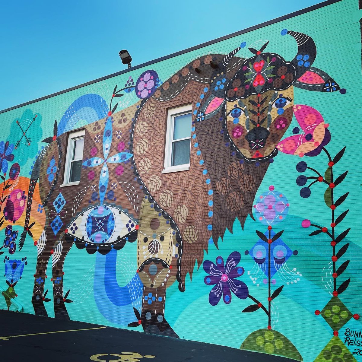 tgallagher66's tweet photo. So happy to see that Magic Buffalo back on Hertel Avenue again. @igersbuffalo #publicart https://t.co/DG4UUbmQUg