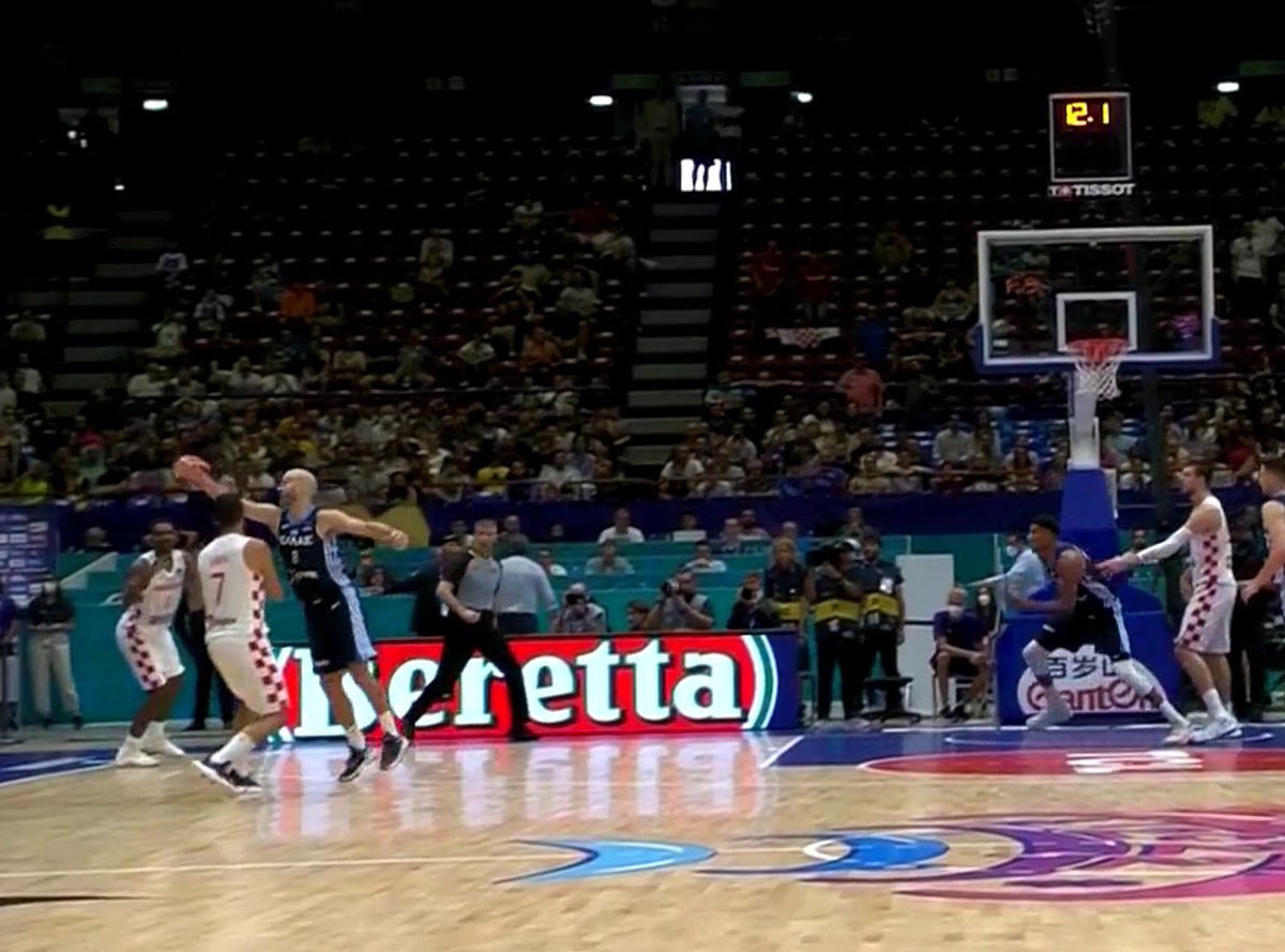 nathanmarzion's tweet photo. Giannis blocked this.

Not human. https://t.co/yt7XDfFQJK