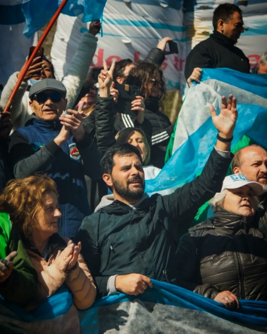 macielmatiasptp's tweet photo. Por nuestros hijos, por memoria histórica, por el futuro de la patria, en solidaridad con @CFKArgentina y en defensa de la democracia, hoy marchamos.

#MardelPlata https://t.co/gIgT4jTED8