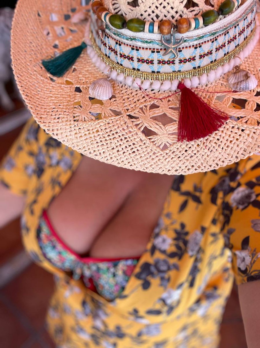 GalatheaXx's tweet photo. I love this hat!! what do you think of it??🤗 https://t.co/Xu7WUZPNTj