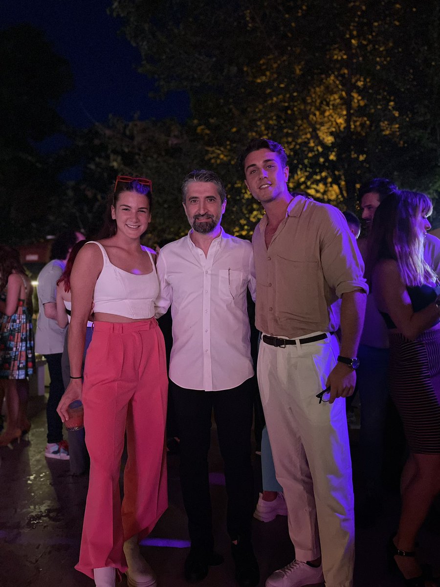 ozandiren's tweet photo. Müthiş enerjik iki insanla enerji toplamamak mümkün değil @BolukbasiNisa @onursyaran #TadınaDüştük https://t.co/1GOG6qZmeD