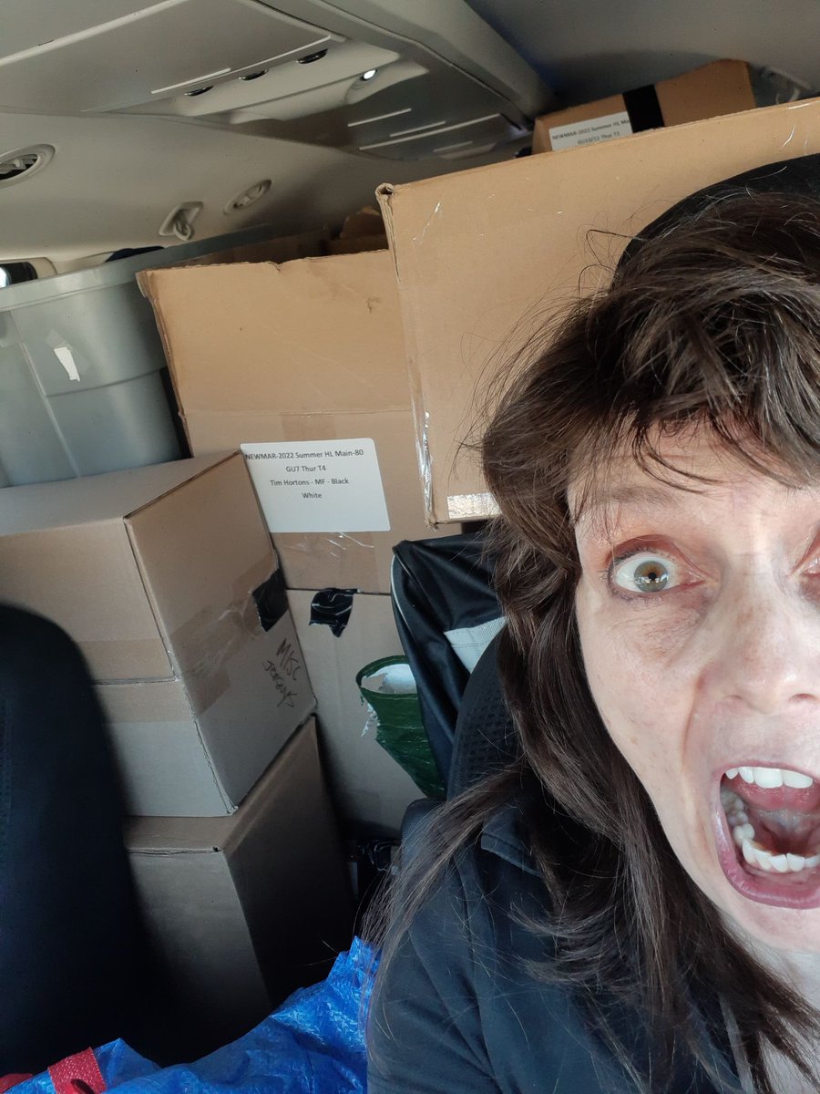 4DSDO's tweet photo. Big thanks to James Sewell &amp;  @NewmarketSoccer   for the van-load of goodies! We are so grateful!
 It takes 2 months for items to make it from Aurora all the way to Dekpor, Ghana. We'll have to wait patiently for the distribution photos!  #MakingADifference #ChangingLives https://t.co/fse1xEP7ap