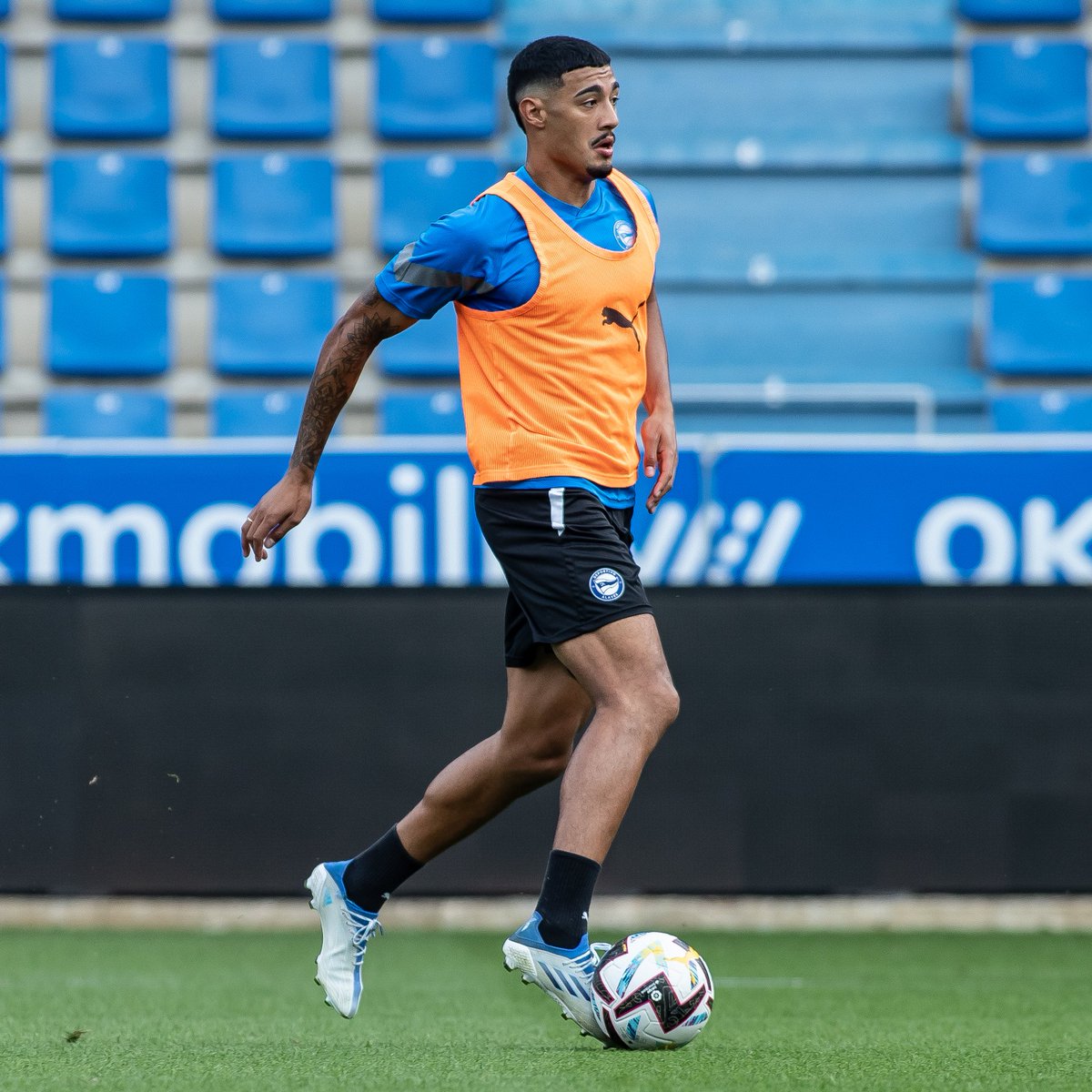 ☑️ Disponibles.

#AlavésLasPalmas #AltaLaFrente 🔵⚪️