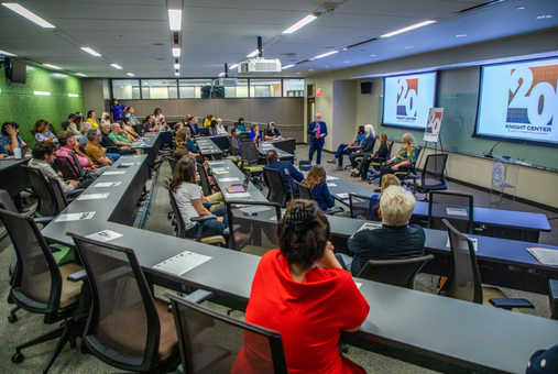 KnightCenterUT's tweet photo. 🎉@KnightCenterUT marks 20th anniversary celebrating impact of its programs around the world

#KnightCenter20

https://t.co/KM3cja0VAe https://t.co/hy8L8EHiim