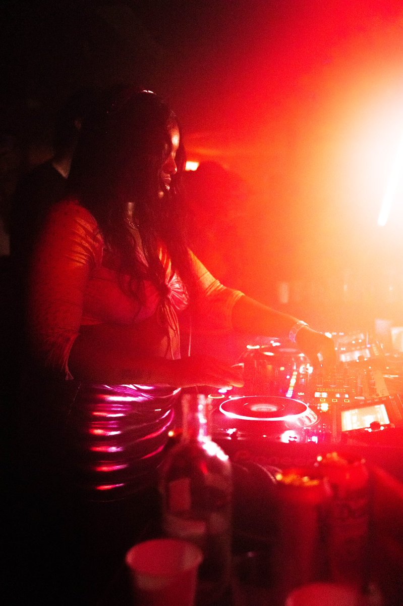 raprave's tweet image. thank you to the talented @UNIIQU3 @BaltraMusic @TLIMSHUG @DJ____DAVE for impeccable vibes