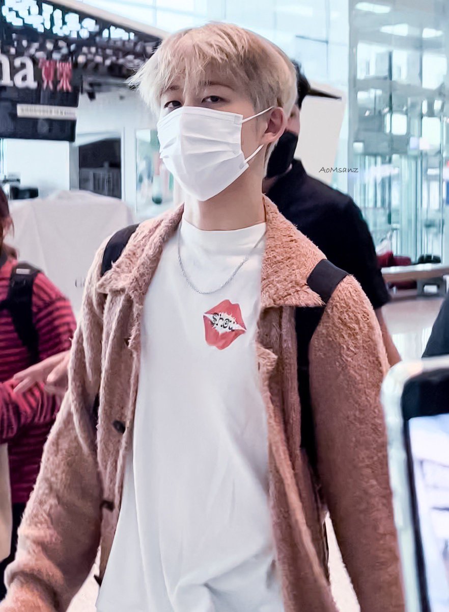 AoMsanz_22's tweet photo. 220826 ICN-MNL                                                     @shxx131bi131 #HANBIN #BI #비아이 #한빈 https://t.co/FpVaWmHmDx