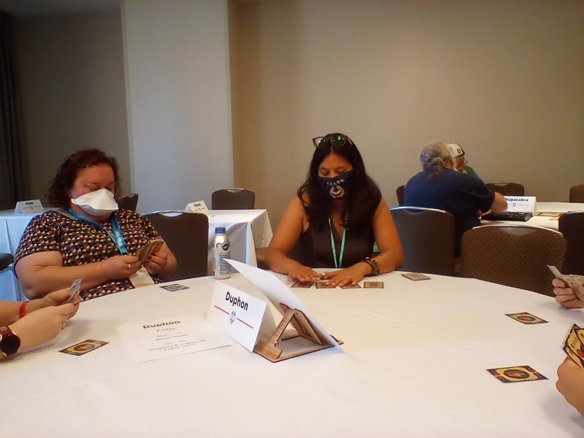 rwwgreene's tweet image. .@bittenby is demonstrating 'Wicked Apples' by @almostagame right now! Now, I tell you! #Chicon8