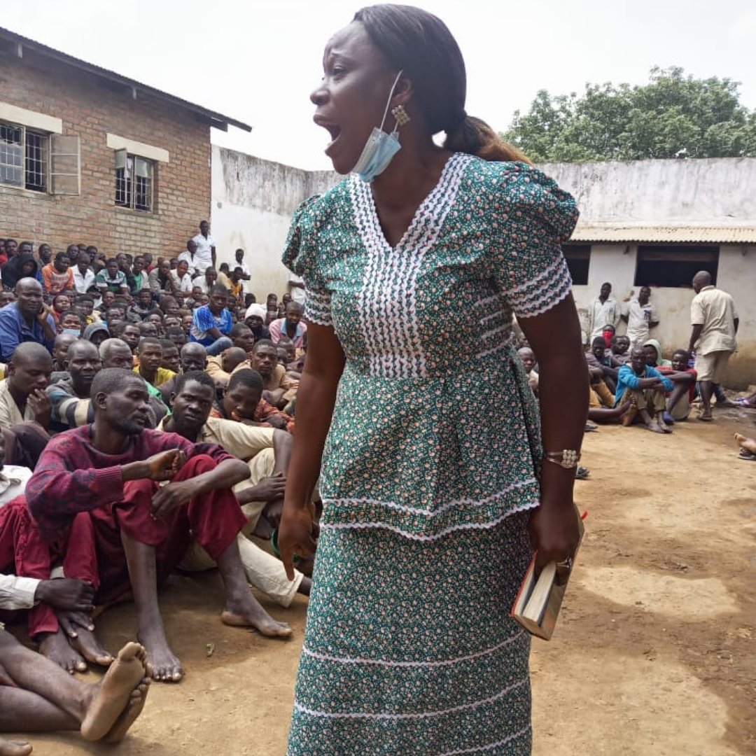 ActionOverseas's tweet photo. 🇲🇼 In recent news from Pastor Peter Washeni (National Leader of Apostolic Church in Malawi), women from the central region visited Ntcheu prison to preach the gospel. Pray for the prisoners who have heard the good news of the gospel that it will bring life change. https://t.co/VHWwt7qJ4c