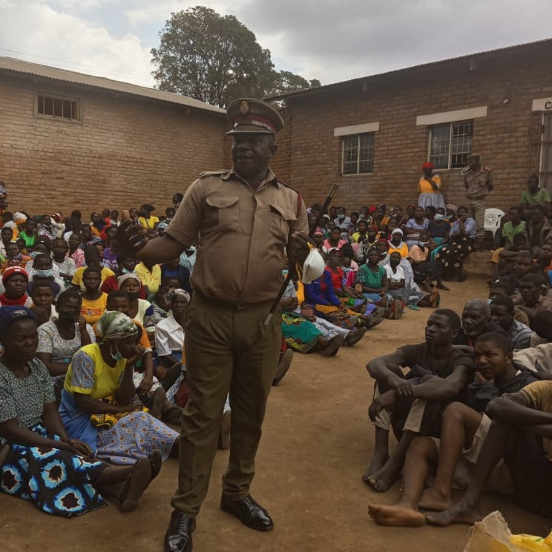 ActionOverseas's tweet photo. 🇲🇼 In recent news from Pastor Peter Washeni (National Leader of Apostolic Church in Malawi), women from the central region visited Ntcheu prison to preach the gospel. Pray for the prisoners who have heard the good news of the gospel that it will bring life change. https://t.co/VHWwt7qJ4c