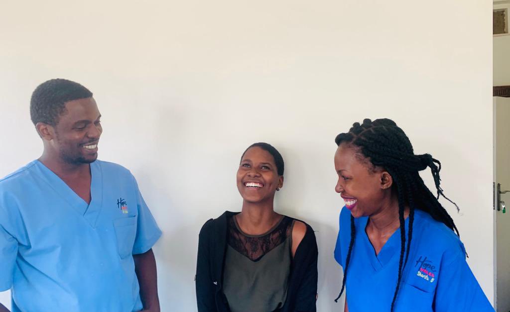 Today’s #friyay moment features a fresh and free smile after getting her braces removed by Dr. Hakim!

#hopesmiles #dentistry #orthodontics #Uganda
