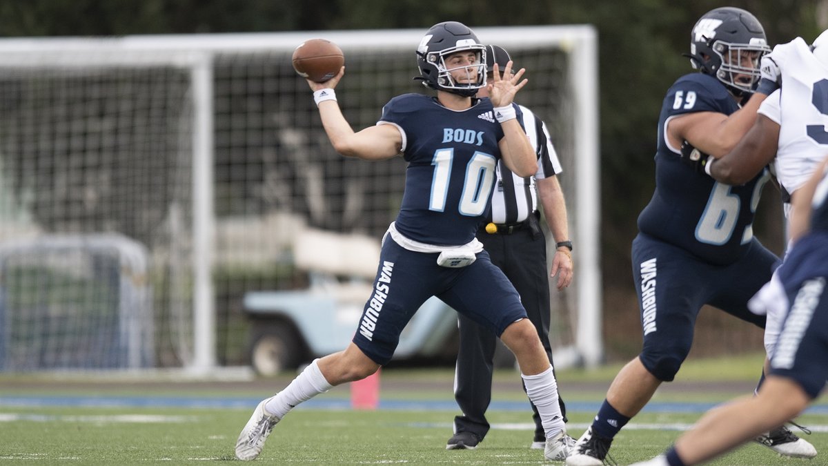 wusports's tweet photo. .@IchabodFTBL started off the new season with a 45-3 victory over Lincoln last night! #GoBods

📸 https://t.co/at2AkuUTm7 https://t.co/6B5WnIYUbx