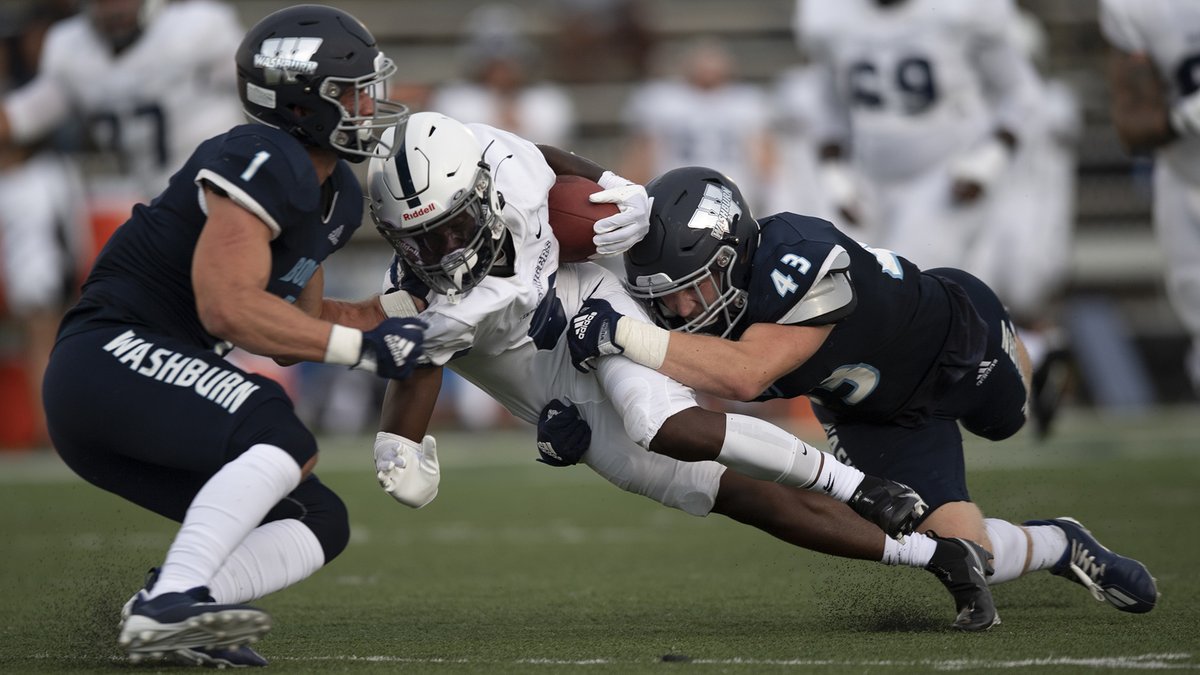 wusports's tweet photo. .@IchabodFTBL started off the new season with a 45-3 victory over Lincoln last night! #GoBods

📸 https://t.co/at2AkuUTm7 https://t.co/6B5WnIYUbx