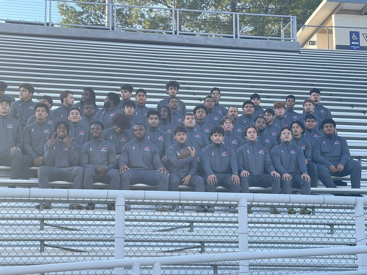 Them travel warmups looking good!!