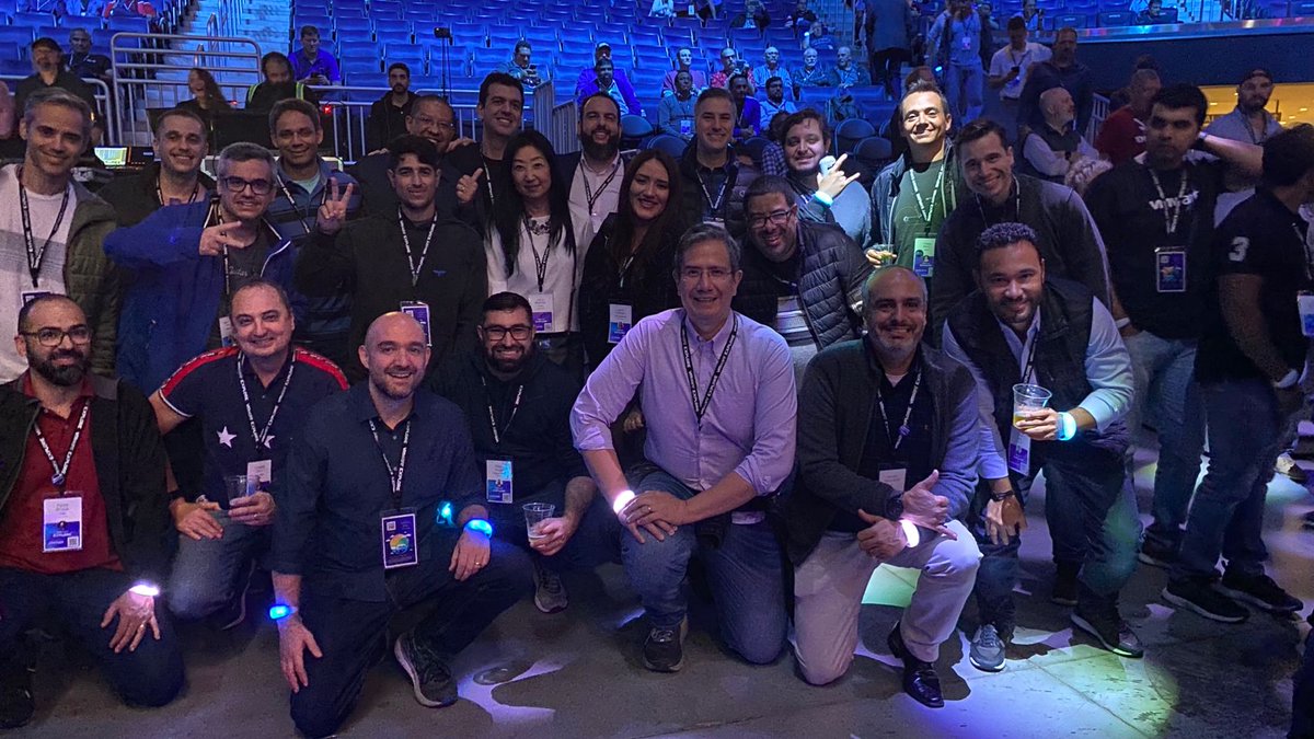 RafaelVmw's tweet photo. Incredible week in San Francisco for the @VMwareExplore 2022, the Center of the Multi-Cloud Universe. 
Thank you all @VMware_Partners, distributors, alliances and colleagues representing Brazil ! 
See you @VMwareExplore Brazil in Oct 19-20th:
https://t.co/TBgRIeARSr https://t.co/lABoJ589ng