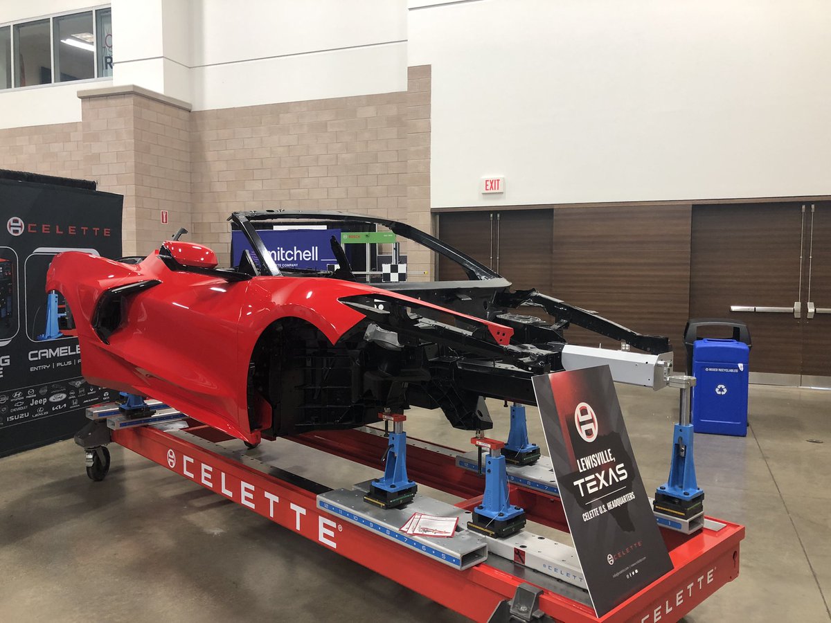 TeccW_Collision's tweet photo. Had a great student turnout at the Texas Auto Body Trade Show last weekend.  Car show, free stuff, educational seminars, and great industry connections. https://t.co/oKJUj212na