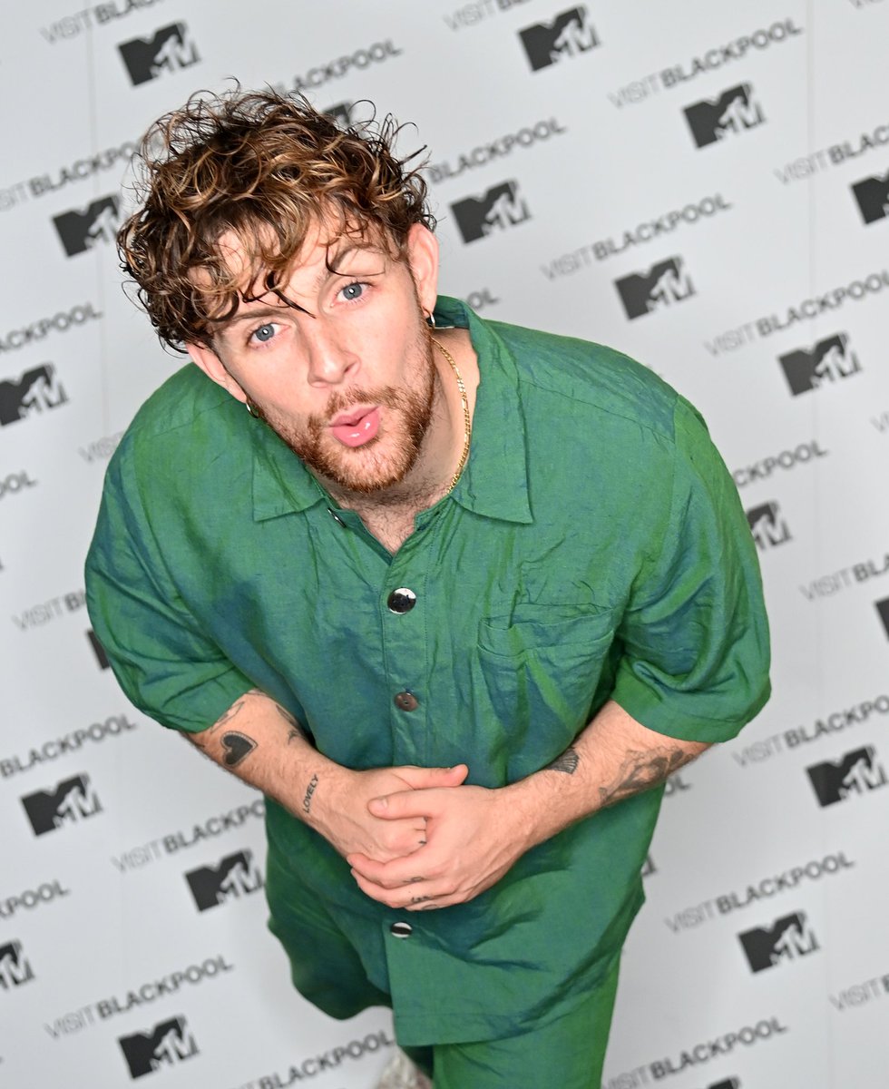 visitBlackpool's tweet photo. Nothing but love for @Tom_Grennan 💙 #SwitchOn22 https://t.co/W93cgX2TpX