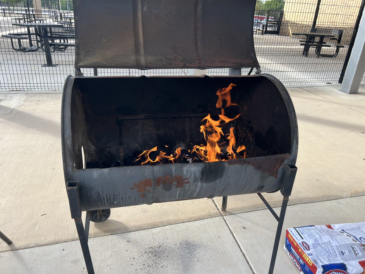 Dobie staff is fired up for the weekend! Our resident grill masters, Mr. DePiro and Mr. Simmons, have been cooking burgers and hot dogs for our amazing staff 🤩 Enjoy your Labor Day weekend and we’ll see you Tuesday! #cougarcountry