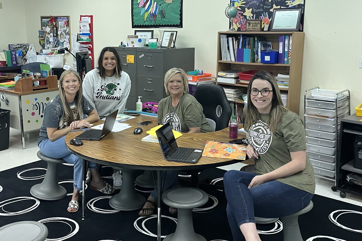 Then you witness a collaborative team that is analyzing assessment data, adjusting instruction, AND grouping students to target for #studentgrowth! I’m so proud! ⁦@hachienorthside⁩ ⁦@WaxahachieISD⁩ #limitless #collaboration ⁦@SolutionTree⁩