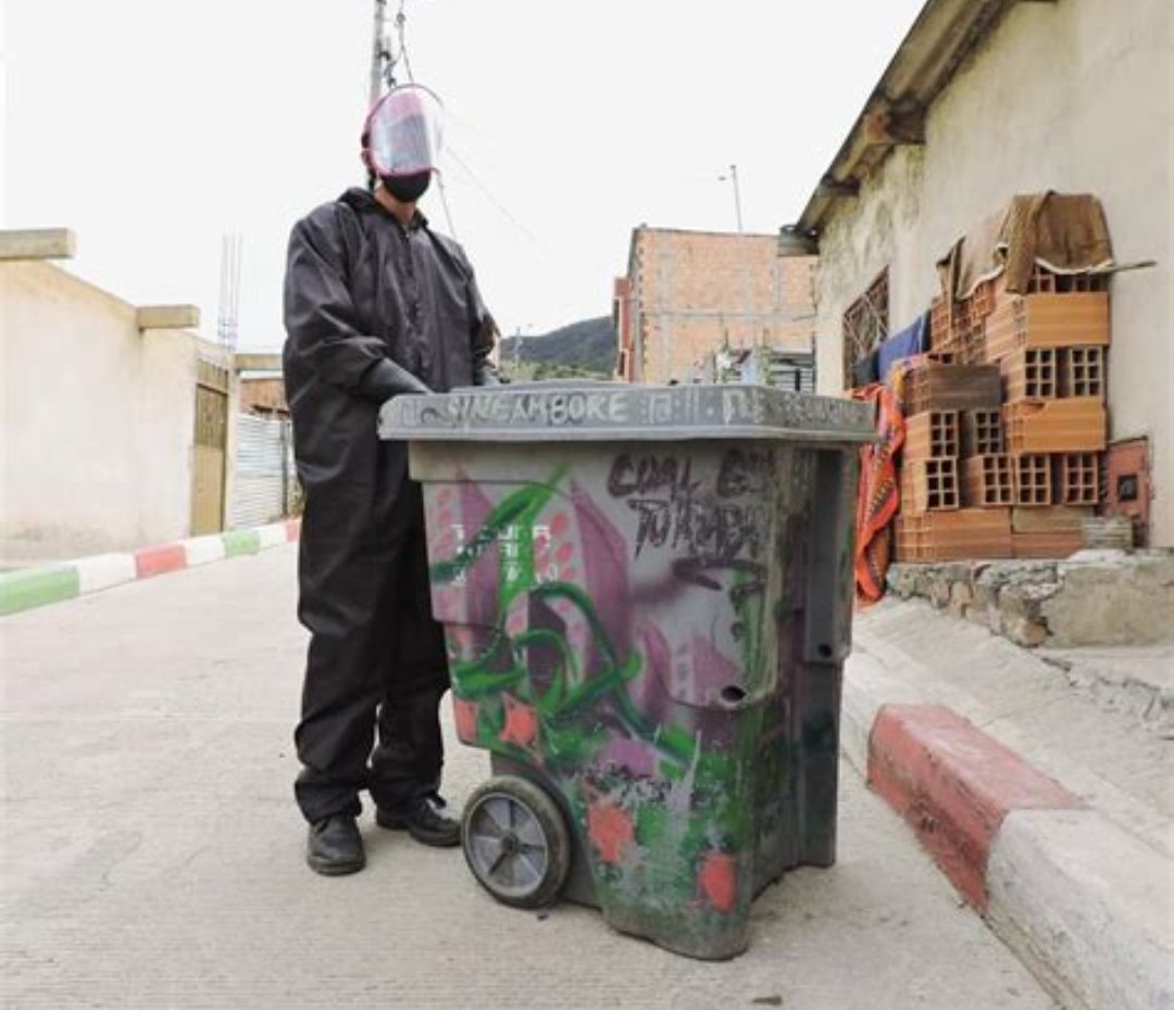 Como Observatorio conocemos las dificultades que ha tenido <a href="/SINEAMBORE_/">SINEAMBORE_Oficial</a> para operar #PlantaDeTratamientoOrgánicos. Instamos a <a href="/Uaesp/">Uaesp</a> #AlvaroParra #AmandaCamacho, a resolver pacíficamente este conflicto y permitir la prestación del servicio a los usuarios de Mochuelo Bajo.