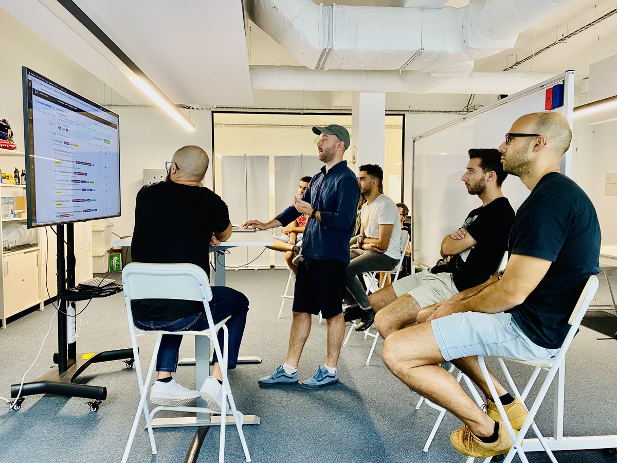 reviewpad's tweet image. Another geekout sesh with the engineering folks from Darwin Interactive #pullrequestautomation