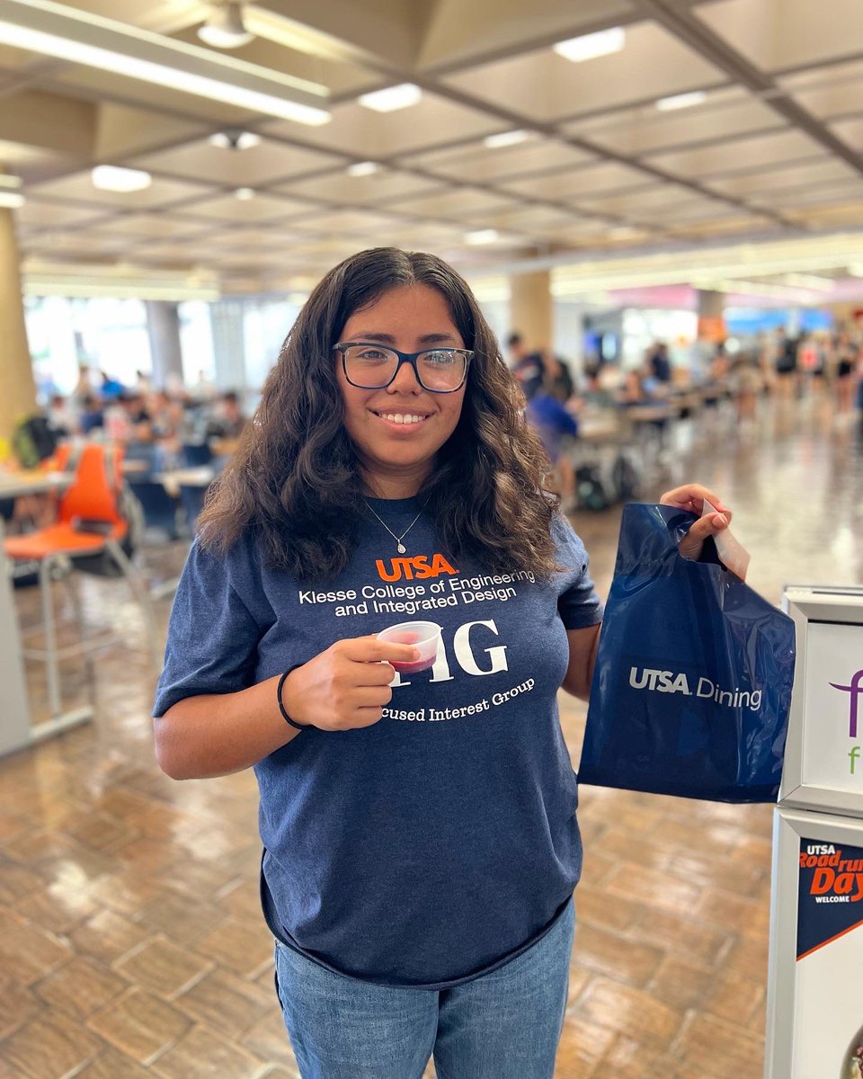 UTSADining's tweet photo. Happy Friday, โRunners!
Join us at the JPL food court for our Freshens Fresh Food Takeover.๐ฅค๐ซ๐
We will be here from 12 p.m. - 2 p.m. sampling there real fruit smoothies and giving out SWAG.
See you there!
#utsa #utsadining #freshens #smoothies #event #swag #utsaevent https://t.co/9H8Ngq1FMG
