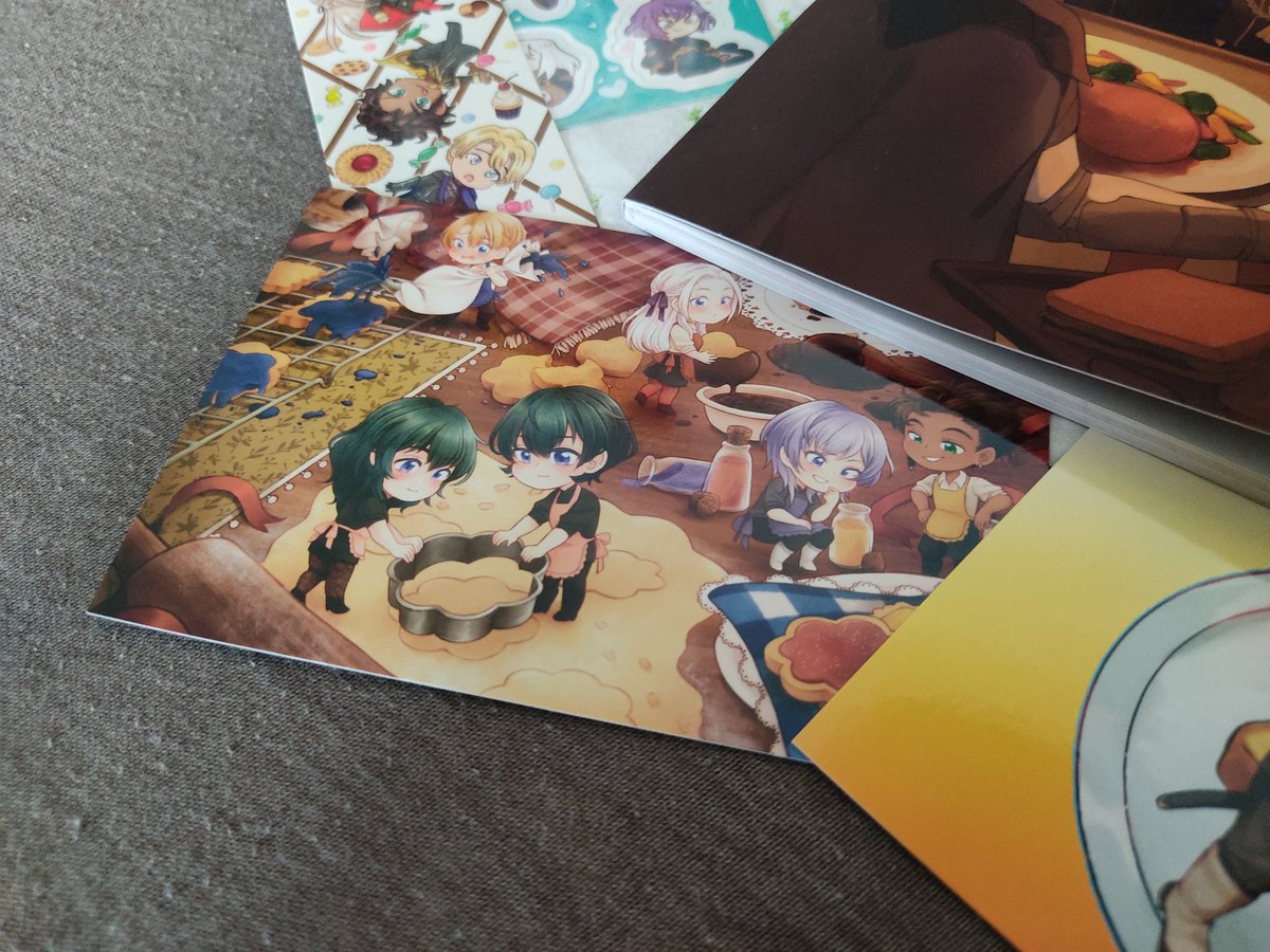 LumehaAsh's tweet photo. Another zine reception ! This time, it's Fodlan Treats, a cookbook from @kayazines, and I am very excited to try some of those recipes :D https://t.co/MY91eqnVLk