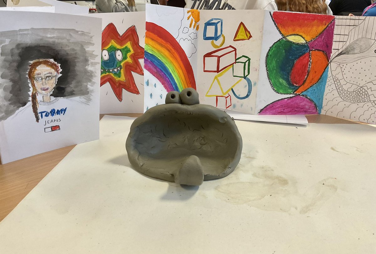 MissDMackin's tweet photo. First week of Primary PGCE complete! Finished it off with an enjoyable and relaxing Art &amp; Design class🎨

As you can probably tell from the image, I’m not the next Van Gogh… https://t.co/mooqtheyNM