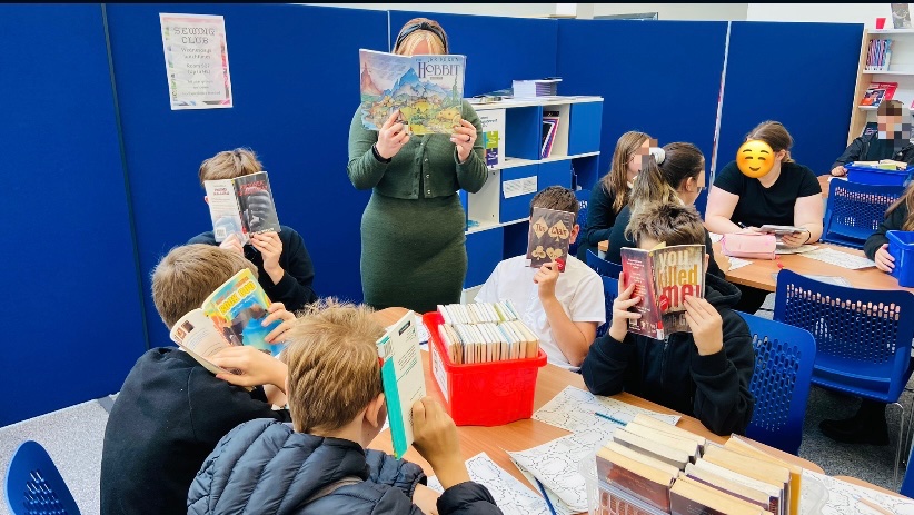 So much fun and giggles today with S2! Spending time book chatting and trying new genres- choosing favourite covers, blurbs and first lines 🥰🤩 Fab effort from all students, well done 👍 👏 #SchoolLibrariesAreEssential #Literacy  @ElginHighHT <a href="/EHSEnglishDept/">EHS English Department</a>