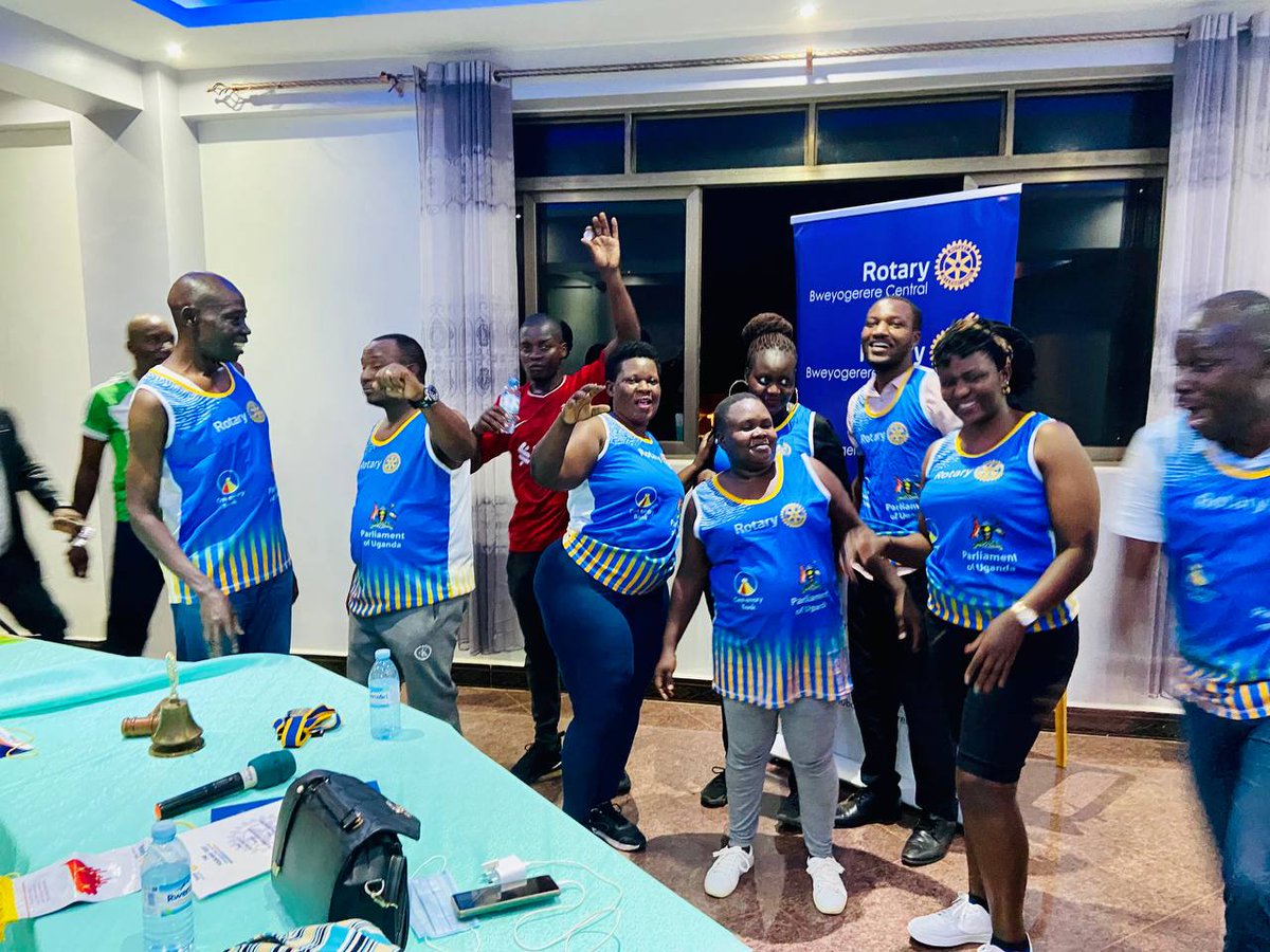 rcbweyogerere's tweet photo. @rcbweyogerere  More than prepared for the Run @UgRotaryCancerP @SU2C @rotaryd9213 @interact9213 @Anjogah @mikesebaluken @rotaryd9214 @CentenaryBank https://t.co/FMsLelD6PH