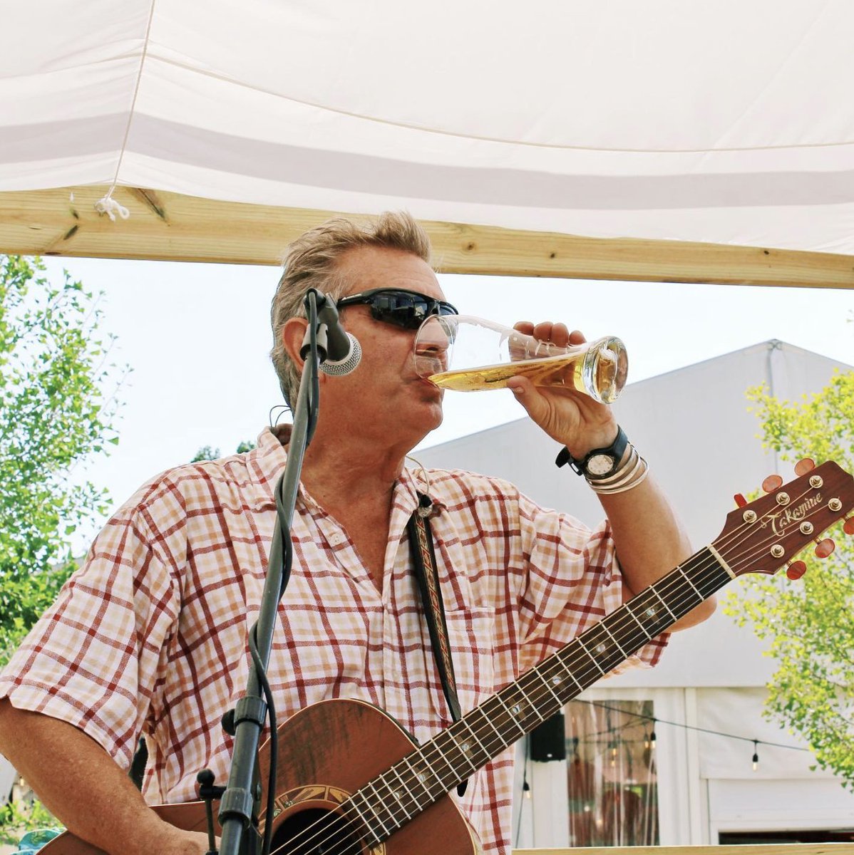Keep cool with some brews and enjoy live music with us this Labor Day! Featuring DJ Bubba Kim and Franklin Music. Reserve free tickets on our link!
eventbrite.com/e/labor-day-bb…