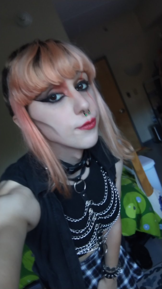 altered_ryn's tweet photo. Everytime I cut my hair I feel like I look gayer, maybe on day it'll be gay enough to stop the cis het men from hitting on me. https://t.co/e07A5fj5qA
