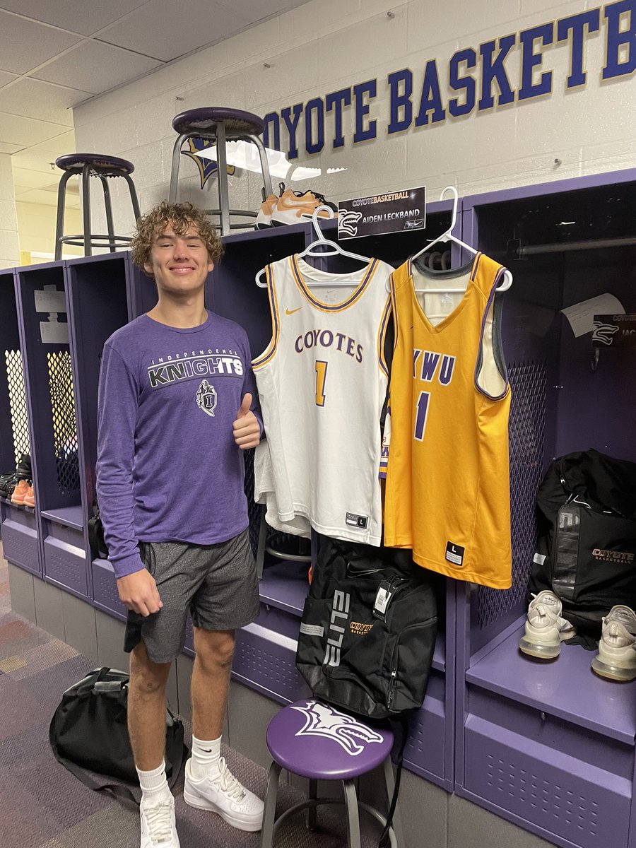 AidenLeckband's tweet photo. Thank you @KWUMBB for the having me on a visit and the chance to play with the team! I had a great time💜💛! @CoachMurdock4 @braydenjwhite https://t.co/ovATe3ITYC