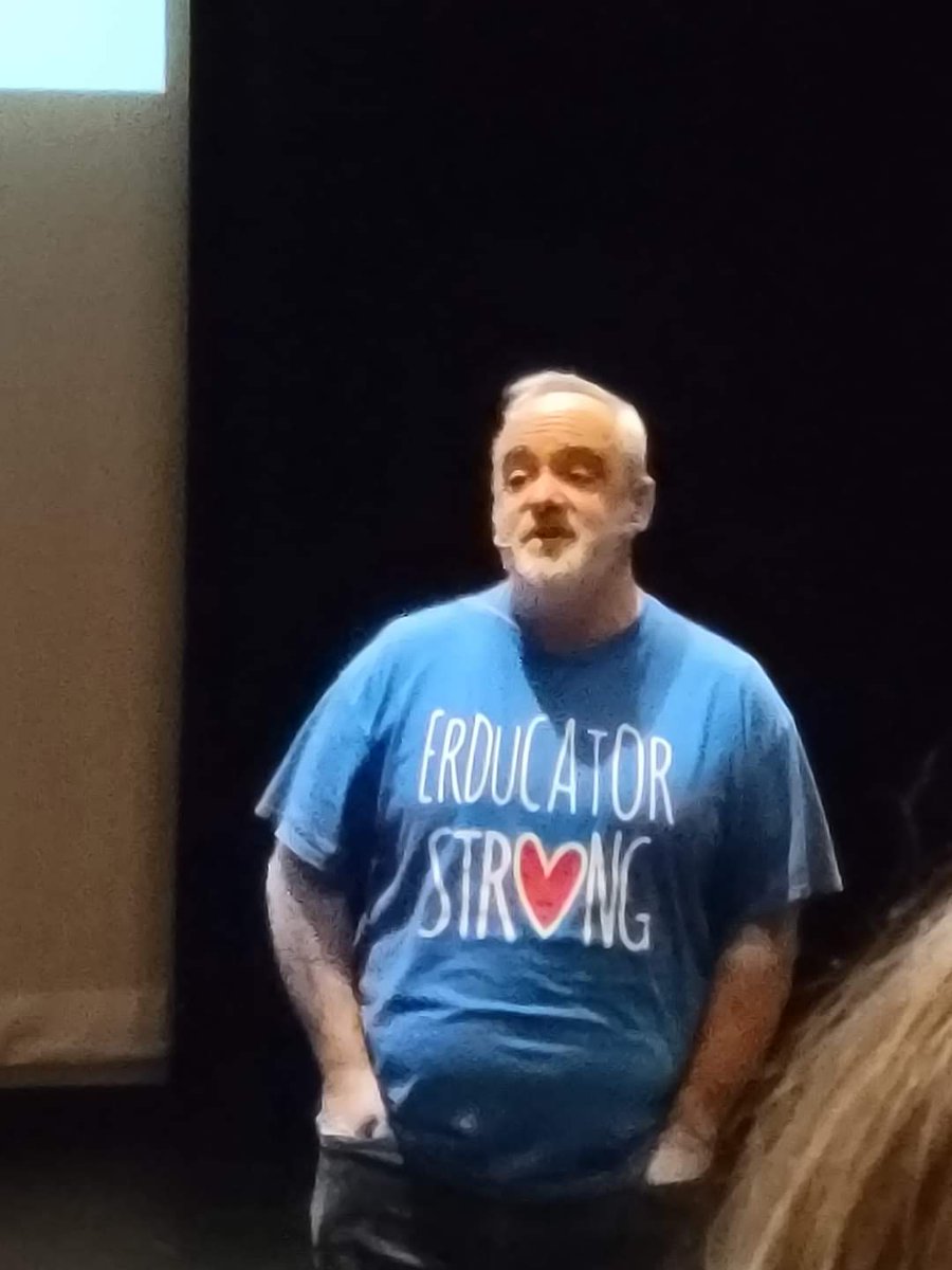 HeatherLiputVV's tweet photo. #triconference22 It is going to be a great day! @HeatherLiputVV @VV_Voyagers @School_D15 https://t.co/X9zhxad6yn