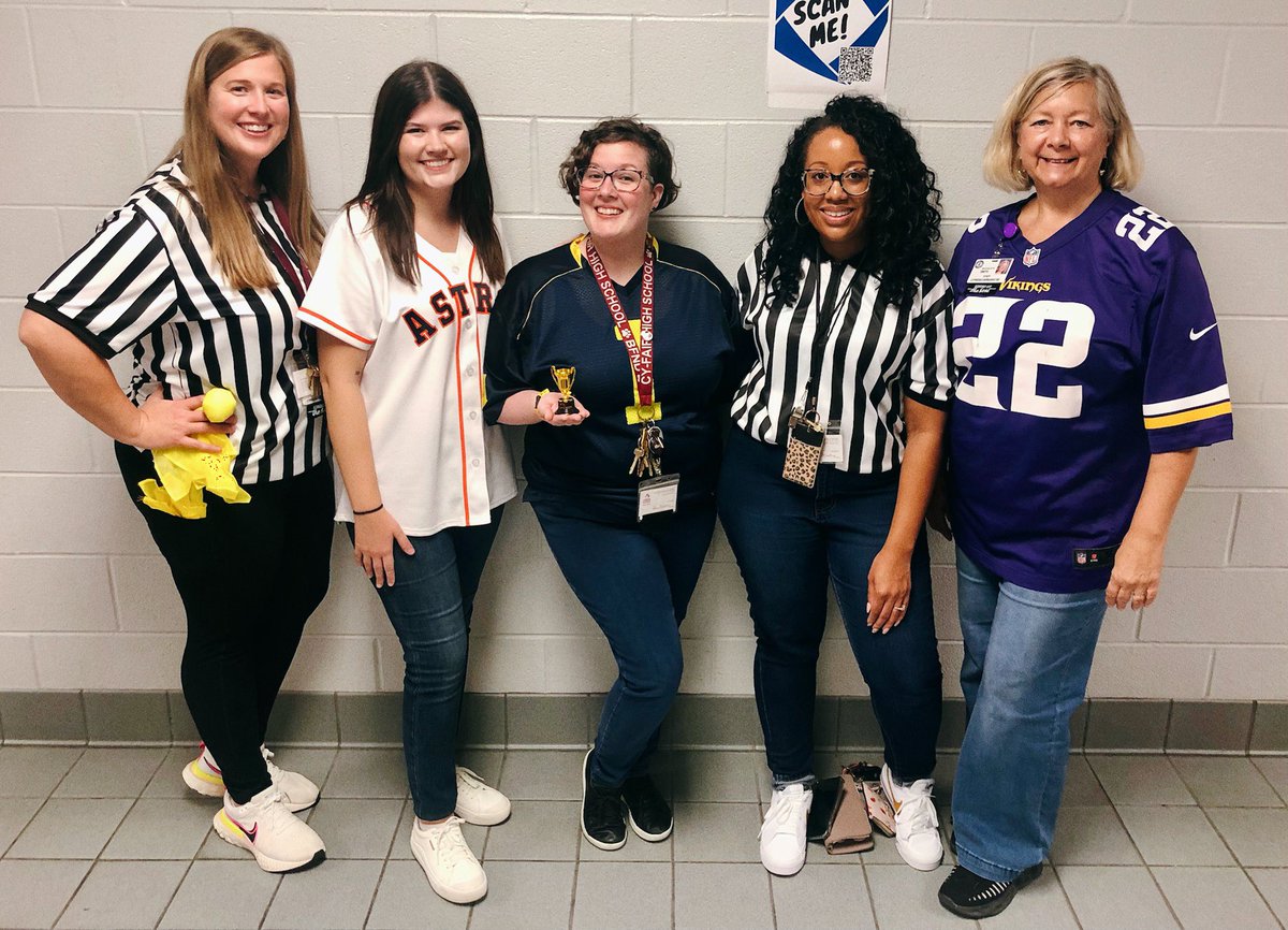 ms_young_FCS's tweet photo. The FCS team is showing our school spirit! Team up against the Tigers!! BFND @CyFair_BFND @CyFairISD @BFND_Football https://t.co/nksVi9bZUT