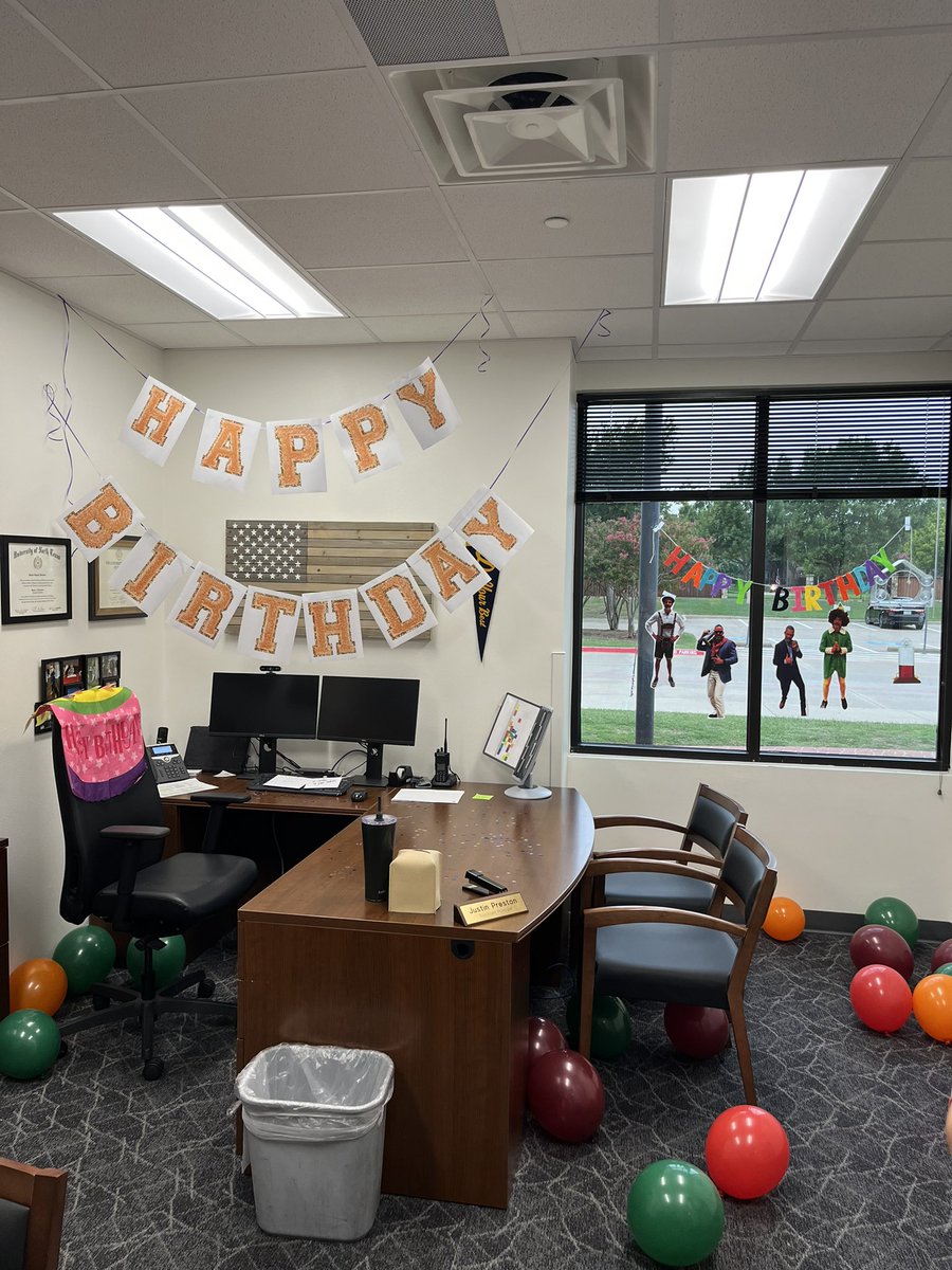 Justin Preston tweet media