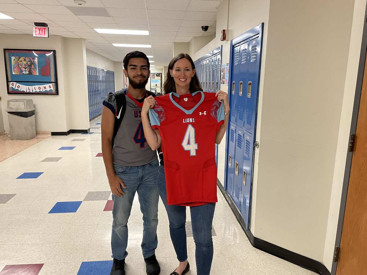 clgamage's tweet photo. I’m honored to represent Joseph, today. Go, fight, win in tonight’s game! @CastleberryHigh #CHS_lions @CastleberryISD https://t.co/DsRa1WkCCj