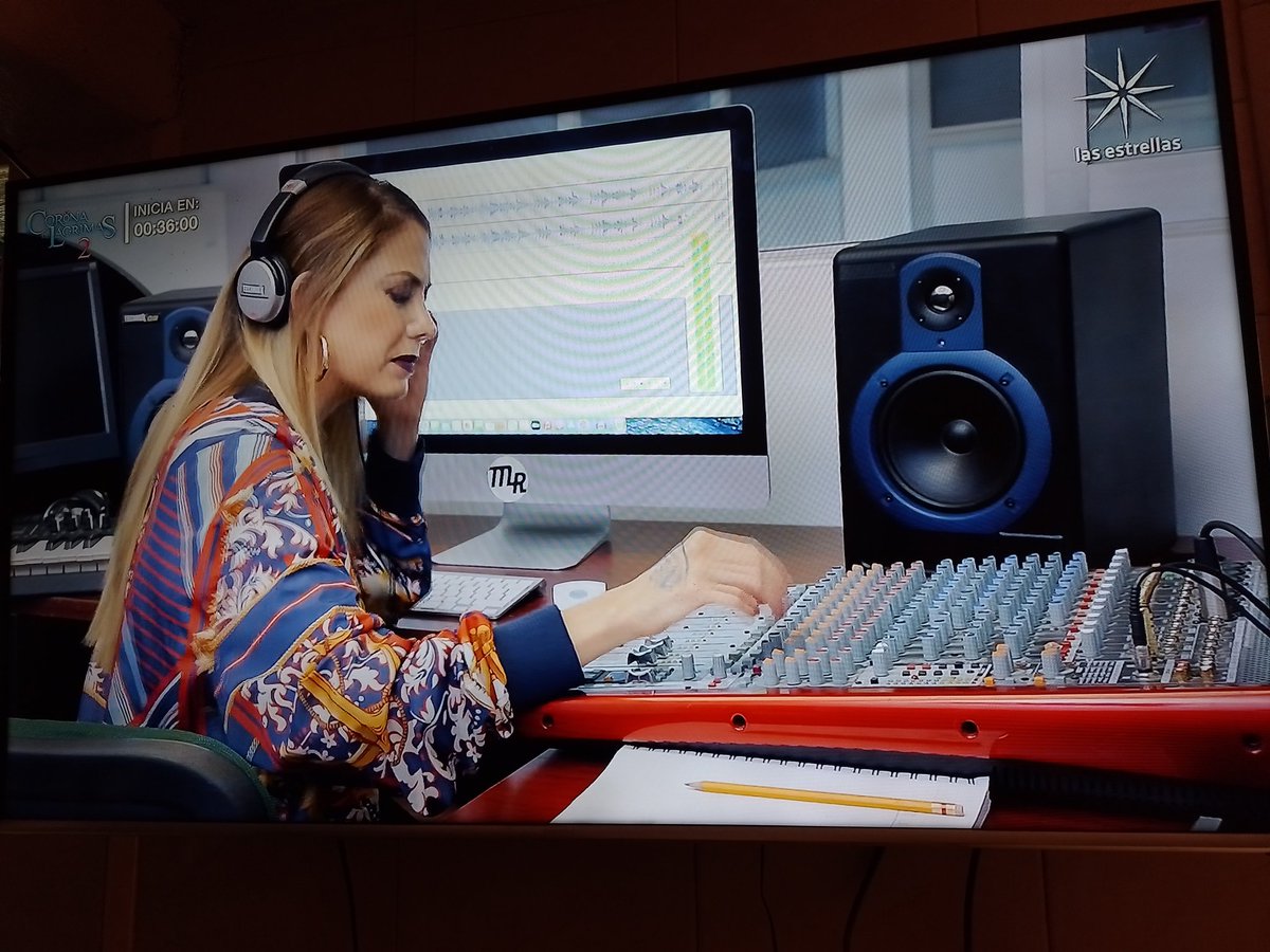 Tu fan amiga <a href="/DenAragonMx/">Denisse Aragón</a> en #ComoDiceElDicho 🥰🥰😍🥰😍🥰😍🥰