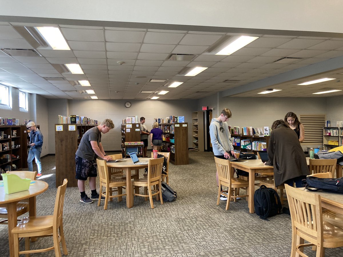JCSD_Library's tweet photo. High school English classes have been previewing young adult library books and reviewing how to use the catalog and call numbers to find books in the library. https://t.co/oQPsJm1gGu