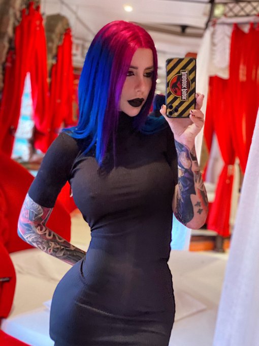 Just to show the hair 💙💜💖 https://t.co/i4iXagPDwm<a href="/tag/uglygymoutfit"class="tags"><span>#uglygymoutfit</span></a>