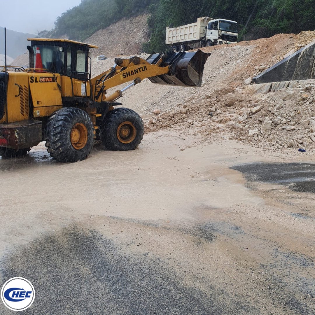CHECJamaica's tweet photo. The CHEC team is always hard at work!
Once the weather permits, safety protocols are observed and it is humanly possible #CHECatWork.
#CHECJamaica https://t.co/NsR3UMTG3U