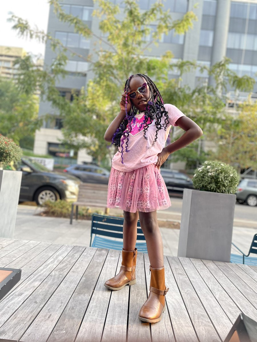 DamoDaGr8's tweet photo. Not even gon hold you. Being a #GirlDad is pretty dope #PrincessAddy *Alexa Play Swagger like us* https://t.co/yvNVbawKzk