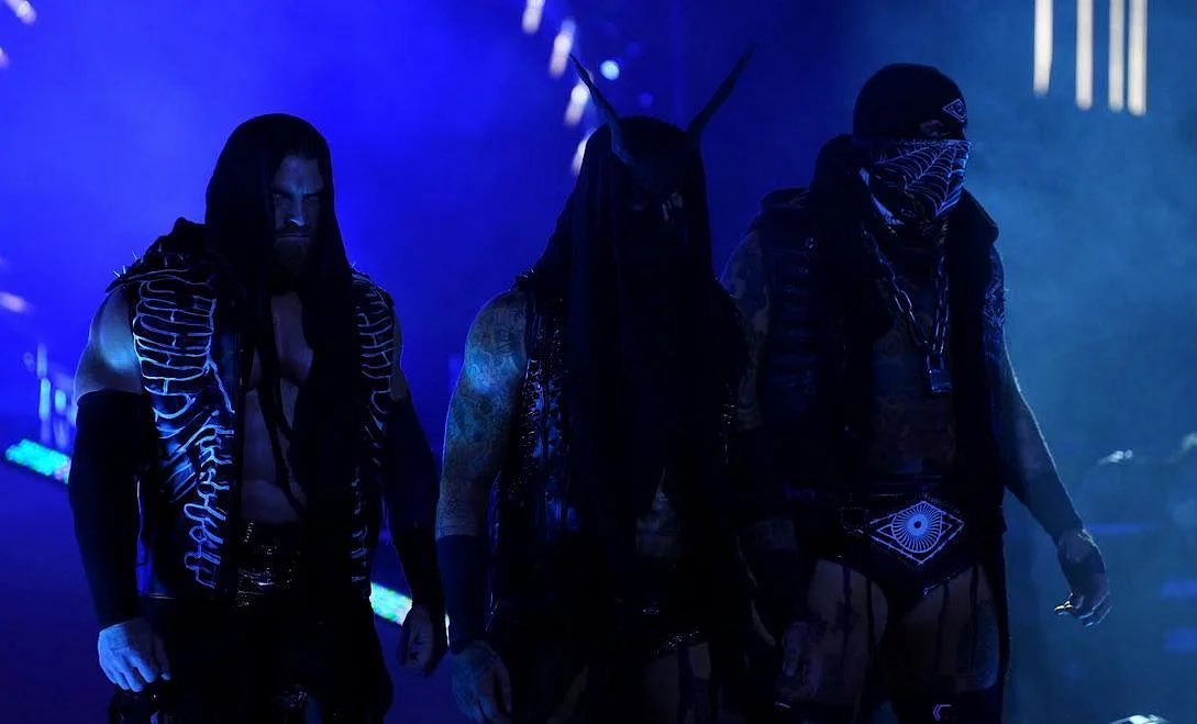 bringit_bro's tweet photo. TONIGHT Following RIGHT AFTER #AEWRampage 11:15/10:15c LIVE on YouTube, #BringItBro Presents Gameplay of #AEWDynamite ‘s Go Home Show
-AEW Trios Dynamite Finals #TheElite v #UnitedEmpire
-#HouseOfBlack WILL be in action
-@GarciaWrestling v @IAmJericho
and MORE…stay tuned ‼️ https://t.co/bN3Lra0Tkc