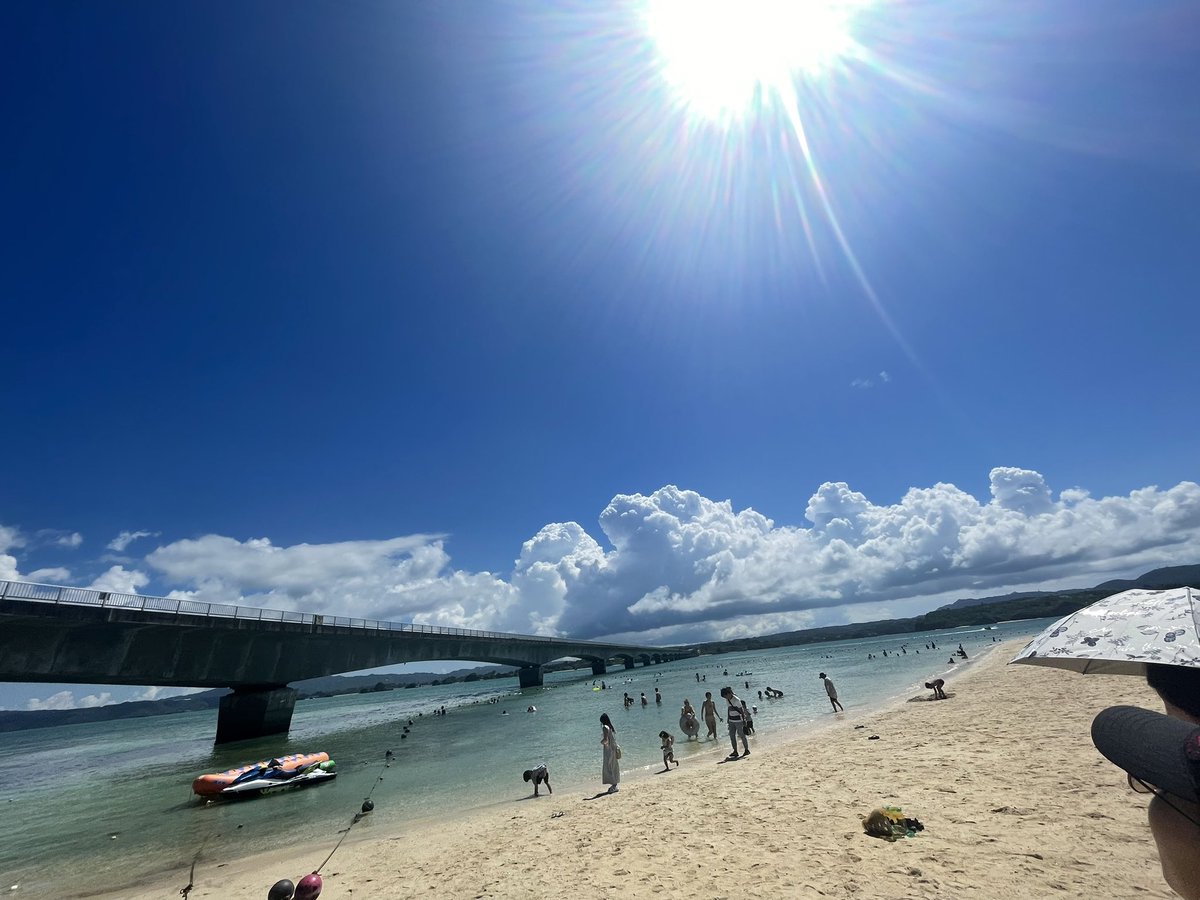 ami_ars_'s tweet photo. 夏休みは高校時代の友人と毎年恒例の旅行でしっかりとリフレッシュさせていただきました��毎年長期の休みが頂けるのもシェフや理美さん、お客様のおかげです！今日から営業ですが本日は11時オープンです。今日からまたがんばります🏄‍♂️ https://t.co/rCBoIqkDpV