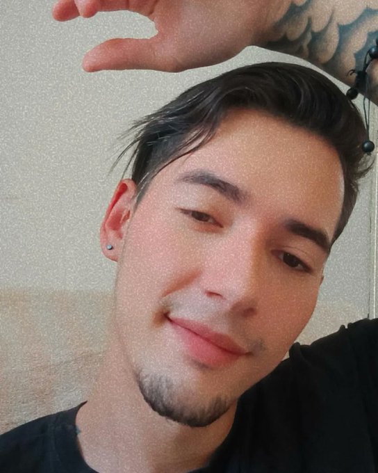 Hielo 😶&zwj;🌫️ https://t.co/nMFaIaTMUM<a href="/tag/nuevafotodeperfil"class="tags"><span>#nuevafotodeperfil</span></a>