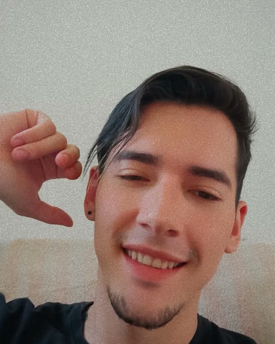 Hielo 😶&zwj;🌫️ https://t.co/nMFaIaTMUM<a href="/tag/nuevafotodeperfil"class="tags"><span>#nuevafotodeperfil</span></a>