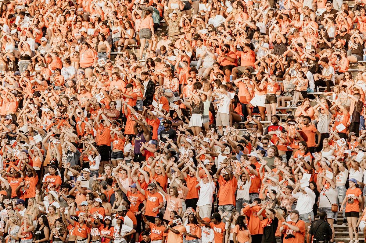 jadelsalinas's tweet photo. tomorrow. #EatEmUpKats https://t.co/mXlsCzxUd1