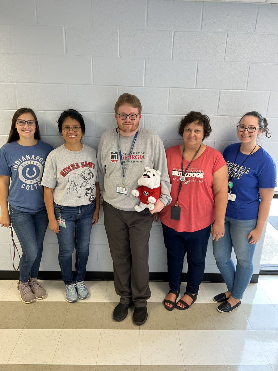 2nd grade representing our college wear!!! <a href="/MimosaManatee/">Mimosa Elementary</a>