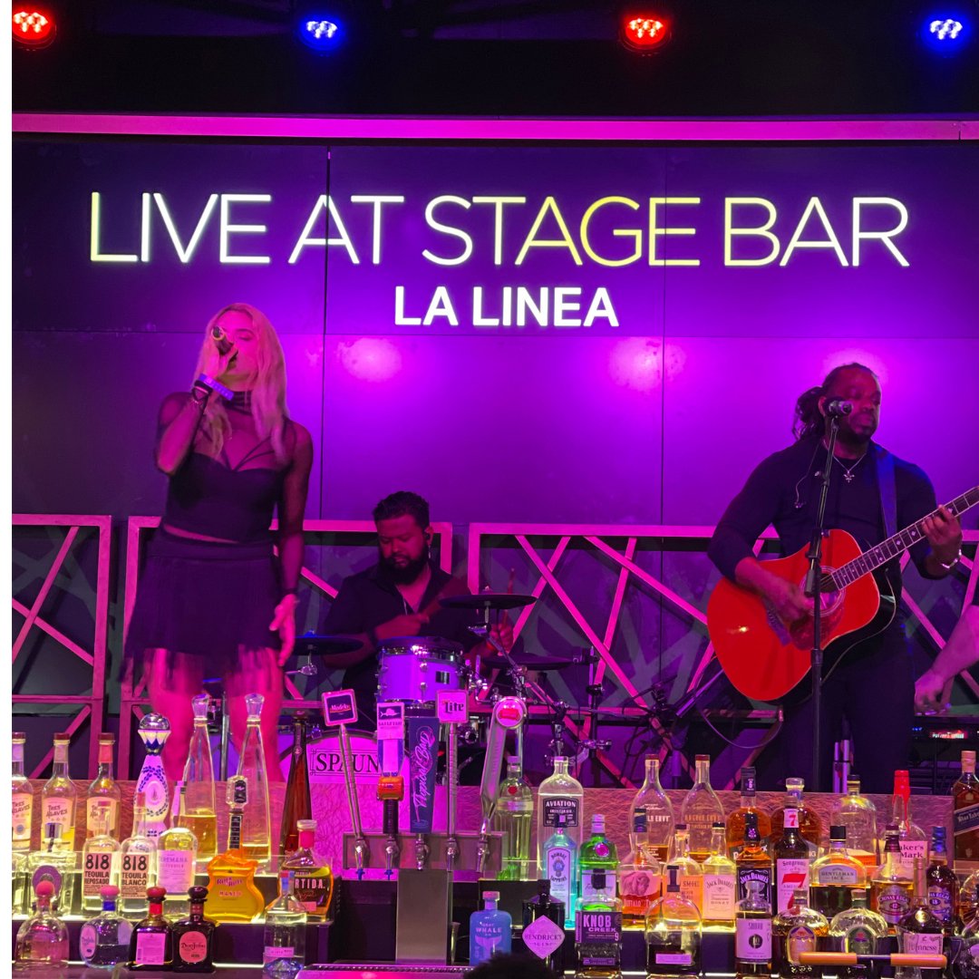 SeminoleClassic's tweet photo. Sip your favorite cocktail while enjoying live entertainment 🍸💃
#seminolecasinos #classiccasino #livemusic #casino #goodtimes #goodvibes #doclassic https://t.co/axLNjglcTm