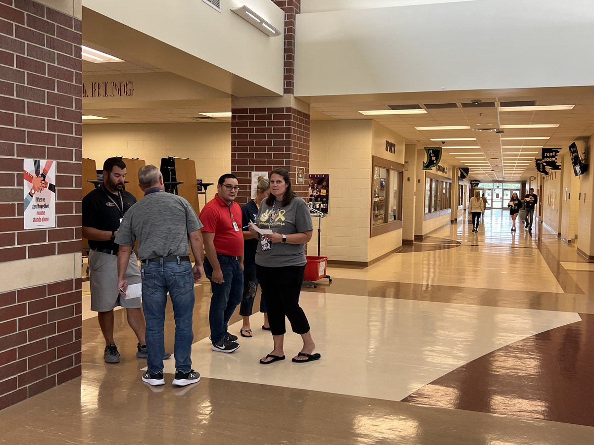 WestridgeMiddle's tweet photo. Teachers participating in a school-wide scavenger hunt! Great wellness activity and fun! #competitivestaff https://t.co/SxG7XWMdf1